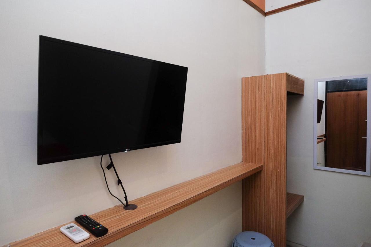 Hotel Reddoorz Near Lotte Mart Maguwoharjo Yogyakarta Esterno foto