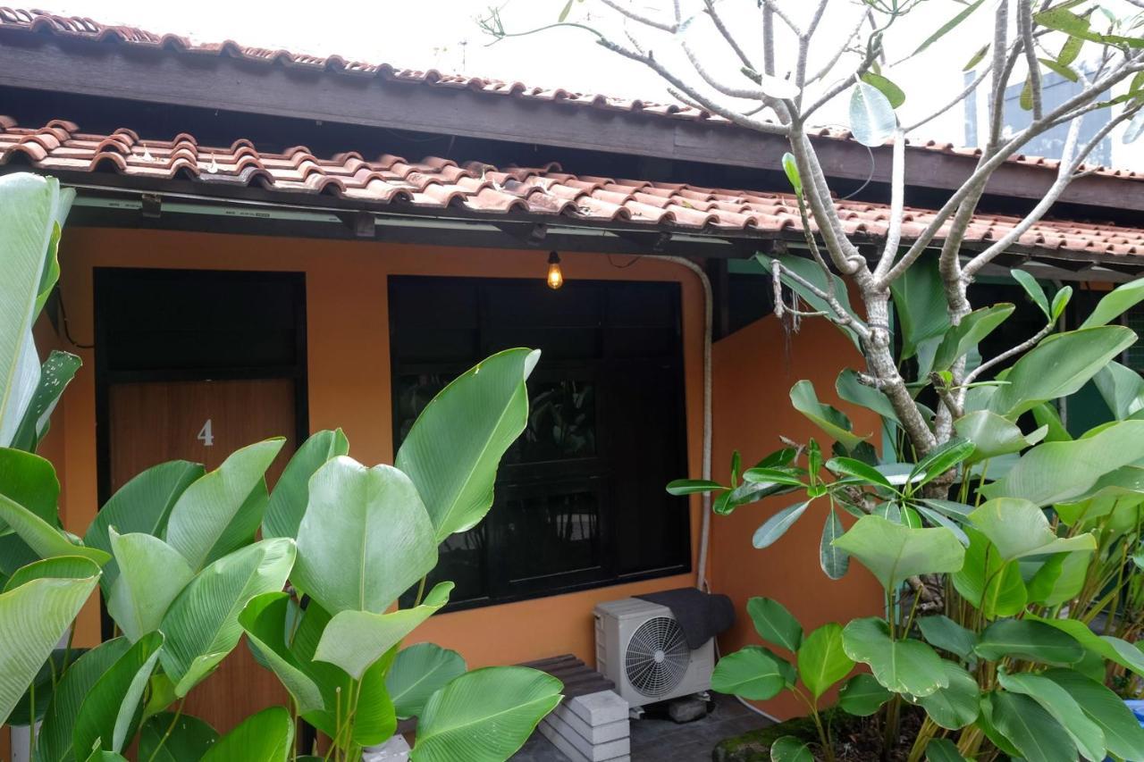 Hotel Reddoorz Near Lotte Mart Maguwoharjo Yogyakarta Esterno foto